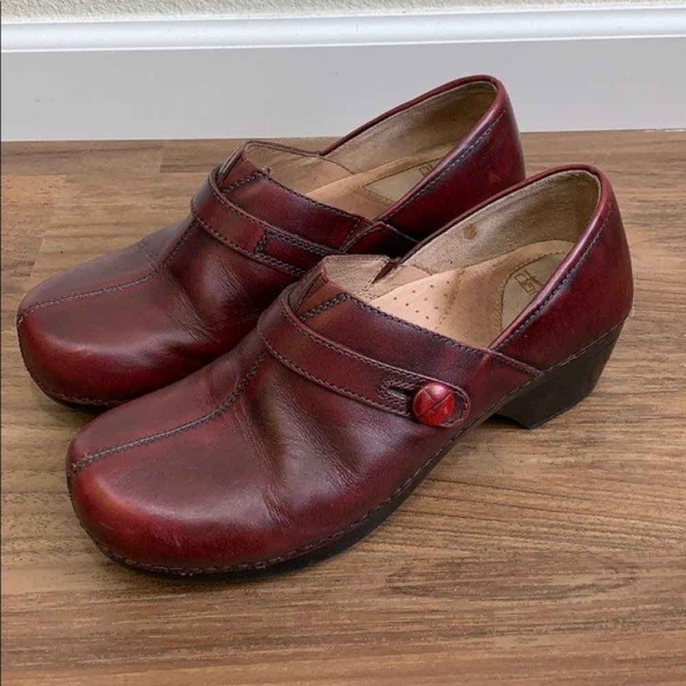 Dansko Solstice Brush Off Cordovan Leather Clogs
